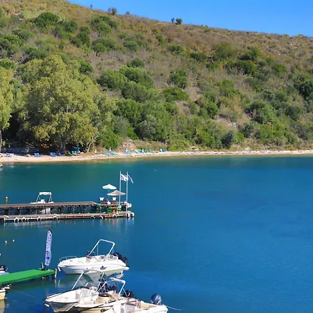 Alexandra Bay Front Apartamento *