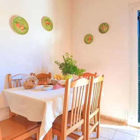 Alexandra Bay Front Apartmán